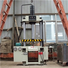 优质供应小型液压机小型四柱压力机