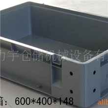 供在塑料可堆式周转箱灰色