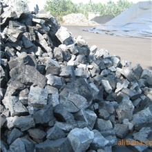 生产销售圣坤一级铸造用焦炭反应性低、气孔率小，温度高