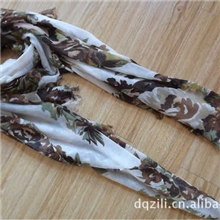 德清自立供应涤纶时尚花卉图案围巾厂家直销外贸围巾ZL1115