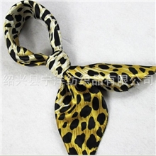 绍兴供应50x75无捻有光色丁印豹纹高档丝巾面料