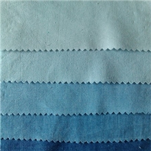 供应32*32全棉精梭水洗牛仔布，衬衫面料。童装、女装裙子面料