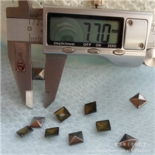 diy朋克铆钉方形平底金字塔钉铆钉柳钉手机壳方尖顶烫钻8MM