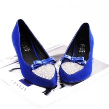 供应2013新款韩版女鞋时尚尖头水钻蝴蝶结坡跟单鞋支持小额混批