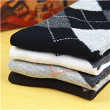 袜子批发城淘宝热销菱格款男袜纯棉诸暨男袜子批发全棉袜棉袜