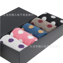 女毛羊袜加厚礼盒袜外贸大圆点保暖女袜星期袜羊毛袜批发A-176B