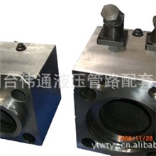 专业供应上缸体破碎锤机芯和配件MB700破碎锤缸体