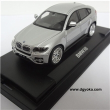 1:64宝马X6高仿真金属静态展示模型生日礼物