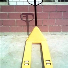 厂家直销烟台莱山手动液压搬运车手动液压叉车