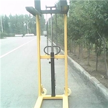 厂家直供临沂沂南液压升高车手动装卸车