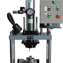 供应APZO四柱苹果增压机气液增压缸设备