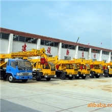 供应6吨汽车起重机（小型吊车）