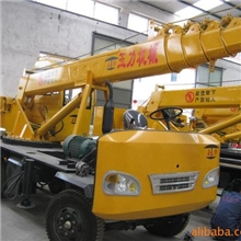 供应4吨小型汽车吊车，汽车起重机，轮胎起重机