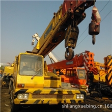 二手右驾驶室汽车吊加藤30吨