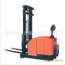 供应前倾全电动升高车堆高车电瓶叉车电动升高车