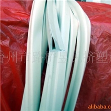 供应汽车塑料配件，挤塑条