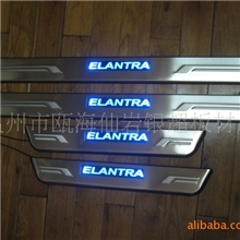 现代伊兰特LED门槛条现代伊兰特LED迎宾踏板