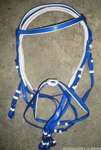 供应批发马具织带缰绳水勒缰绳骑马缰绳PVC缰绳