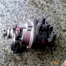 供日产天籁散热器风扇,膨胀水箱盖等汽车配件,原厂配件,拆车配件