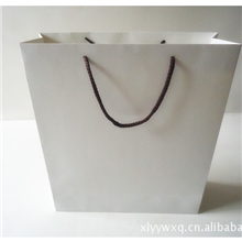 纯色白卡纸袋订做现货纸袋空白大号通用手提袋可定制材质