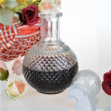 厂家供应高档钻石圆形、方形红酒瓶，酿酒密封器皿