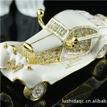 镶钻老爷车汽车香水车载香水座水晶钻DAD车用摆件大灯车车饰