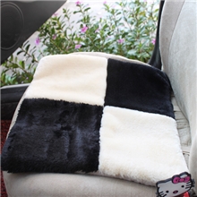 厂家直销毛绒汽车坐垫小方垫高密度毛量大优惠