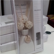 厂家直销蔓芷日式清濑白釉冰瓷无火香薰礼盒植物精华配方30ml