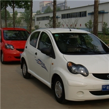 优惠销售骏远电动轿车老年代步车