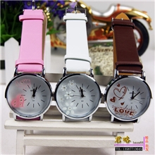 017新款卡通手表女生可爱手表学生手表批发新款手表10元店