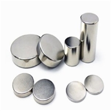 生产供应钕铁硼圆形10*215*218*2等常用规格强磁铁