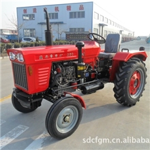 轮式拖拉机