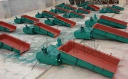 供应小型喂料机小型给料机雷蒙磨用给料机