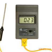 供应-50-750度数显测温仪手持式温度表
