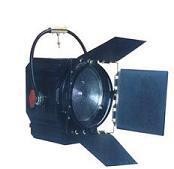 更新演播室灯具