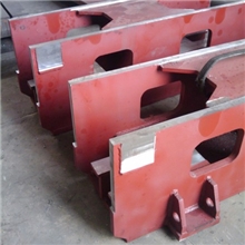 本厂供应焊接加工，焊接床身、焊接底座，有数控火焰切割机