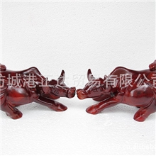 厂家直销斗牛摆件20-30CM/对木雕牛耕牛红木牛工艺品牛摆饰