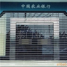 供应304#不锈钢通花卷帘门铝合金卷帘门抗风卷闸门防火卷帘