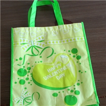 供应各类无纺布饰品袋钱包折叠袋冲孔袋礼品袋