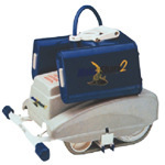 （厂家专业供应）游泳池清洁器全自动型吸污机智能型