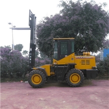 莱工20无极变速四驱叉车（四驱非水泥硬化地可用)