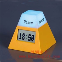 供应七彩感应时钟、七彩万年历、LCD时计