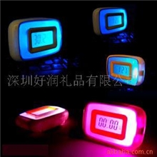 供应七彩万年历、声声变水晶万年历时钟、新奇特礼品