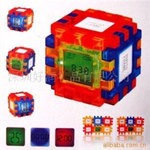 供应魔方钟、多功能积木相框钟、七彩四方钟