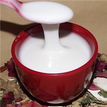 牛奶一洗白身体润肤霜