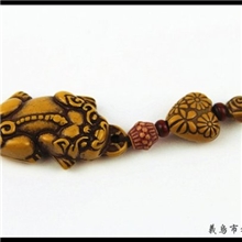 【厂家直销】貔貅仿桃木手机挂件地摊热卖地摊货源网店赠品