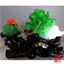 时尚家居摆设树脂仿玉工艺品创意金蟾纳财仿红木底座礼品摆件