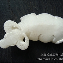 玉雕水牛玉雕耕牛玉雕老黄牛玉雕公牛玉雕牛玉牛摆件