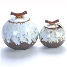 厂家直销供应窑变大小号茶叶罐陶瓷密封罐储物罐茶筒飞雪迎春