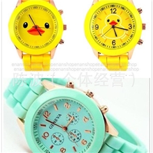 GENEVA日内瓦硅胶手表时尚学生表义乌厂家批发大黄鸭外贸爆款